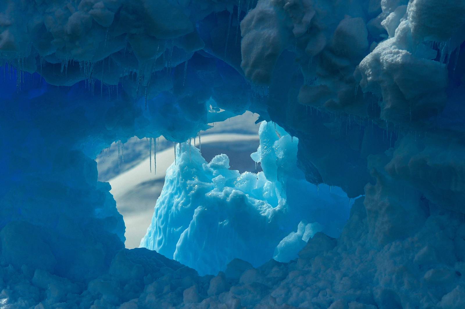 En 2028, PONANT repousse les limites de l'Exploration avec la Première Circumnavigation Antarctique du Commandant Charcot