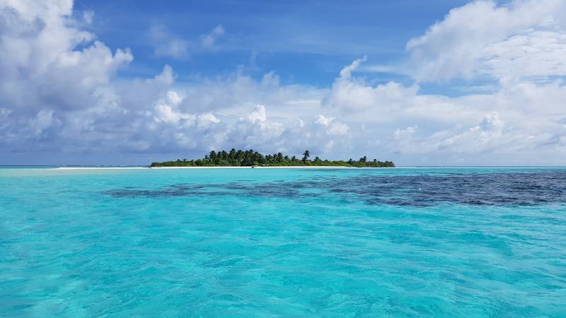 Ile déserte Maldives journée pique-nique barbecue