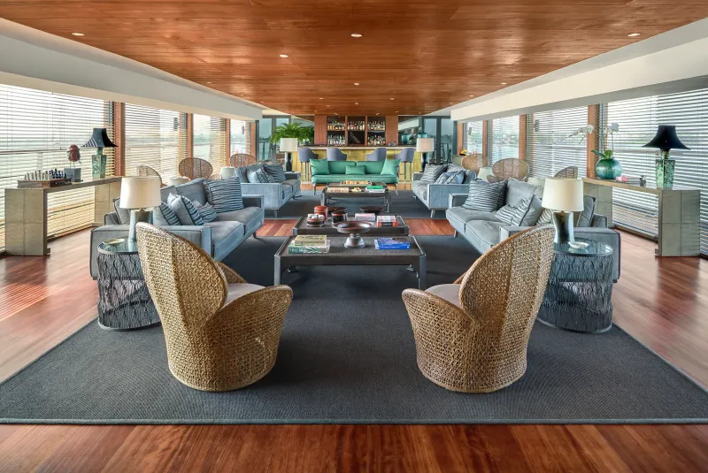 Aqua Mekong - Indoor Lounge & Bar